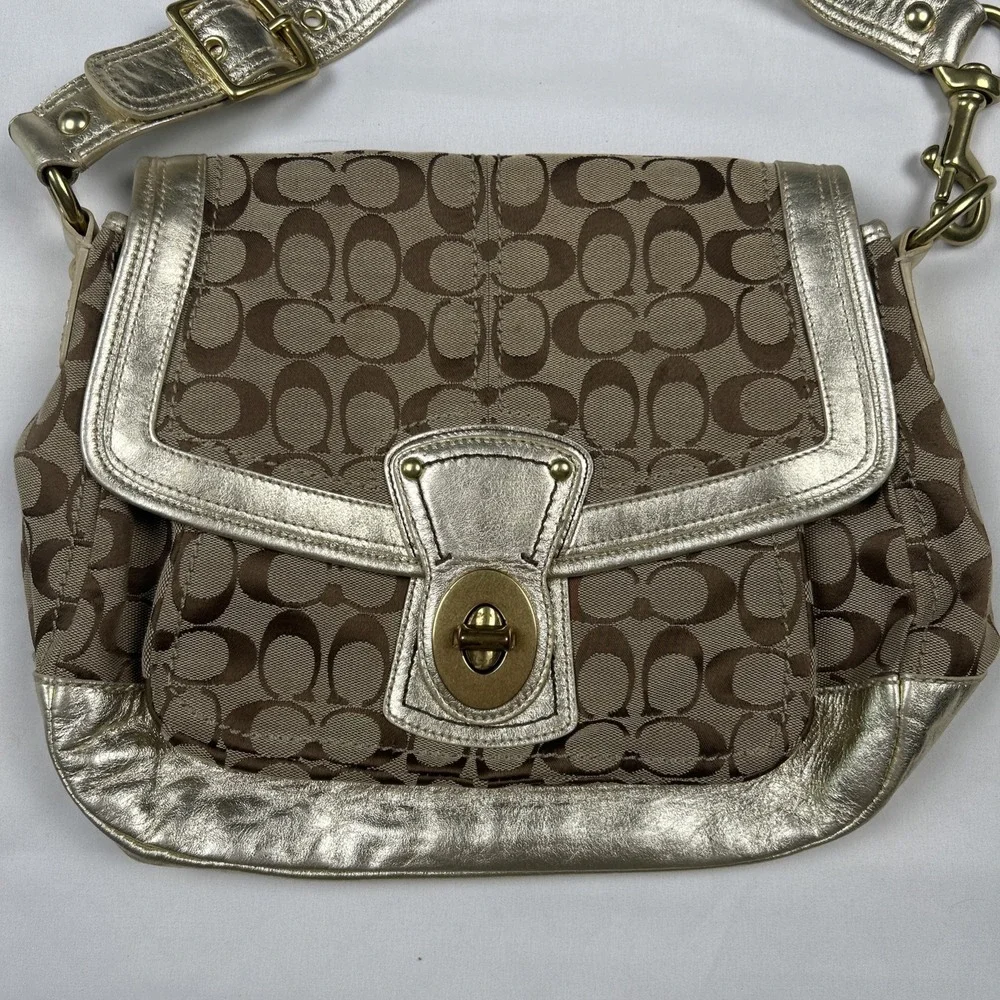 VTG Coach Signature F12857 Beige Gold Big Turn Lock Shoulder Bag Gold Hardware